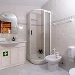 Fountain Retreat I Pool, Jacuzzi & Sports Escape Villa