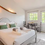 Fountain Retreat I Pool, Jacuzzi & Sports Escape
