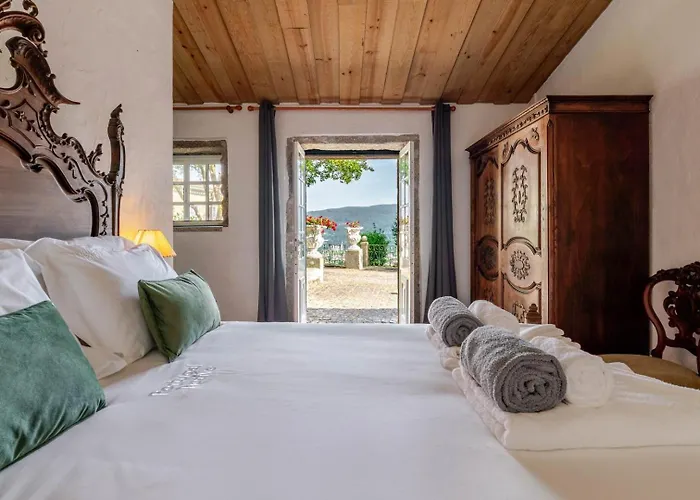 Fountain Retreat I Pool, Jacuzzi & Sports Escape Villa Viana do Castelo