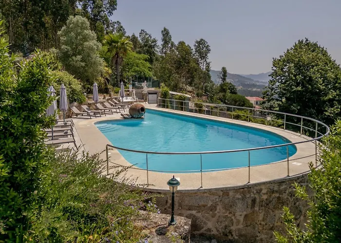 Villa Fountain Retreat I Pool, Jacuzzi & Sports Escape Viana do Castelo