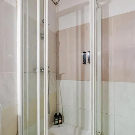 Lägenhet Fountain Retreat I Pool, Jacuzzi & Sports Escape Viana do Castelo