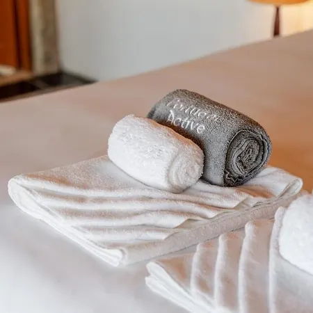 Fountain Retreat I Pool, Jacuzzi & Sports Escape *