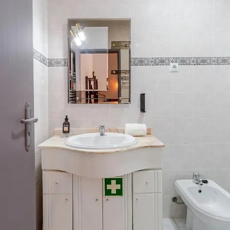 Fountain Retreat I Pool, Jacuzzi & Sports Escape Lägenhet Viana do Castelo