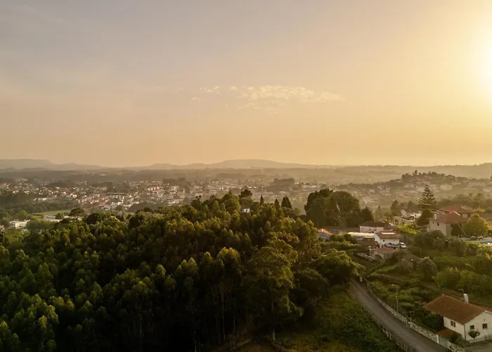 Fountain Retreat I Pool, Jacuzzi & Sports Escape Villa Viana do Castelo