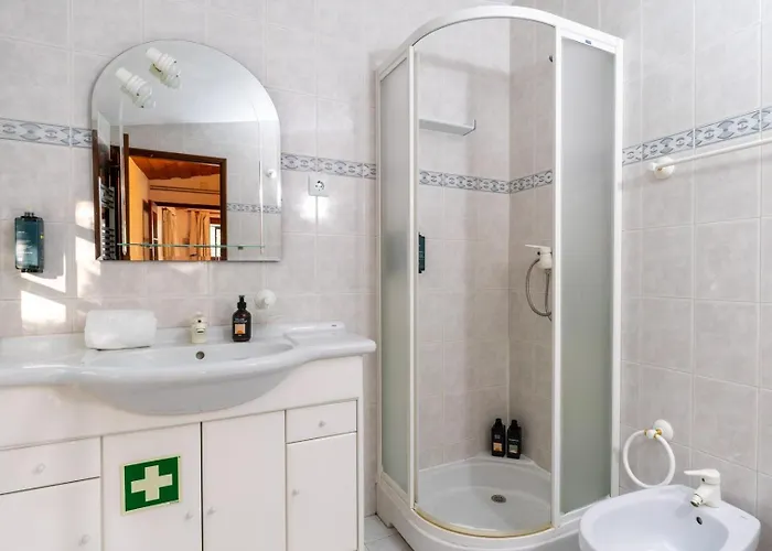 Fountain Retreat I Pool, Jacuzzi & Sports Escape Villa Viana do Castelo