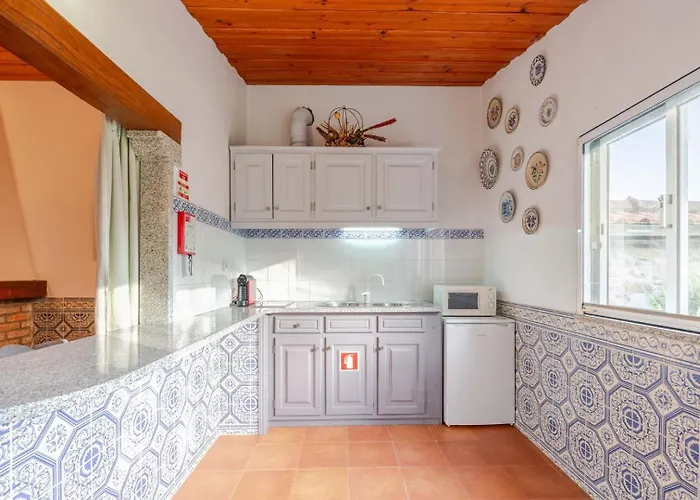 Villa Fountain Retreat I Pool, Jacuzzi & Sports Escape Viana do Castelo